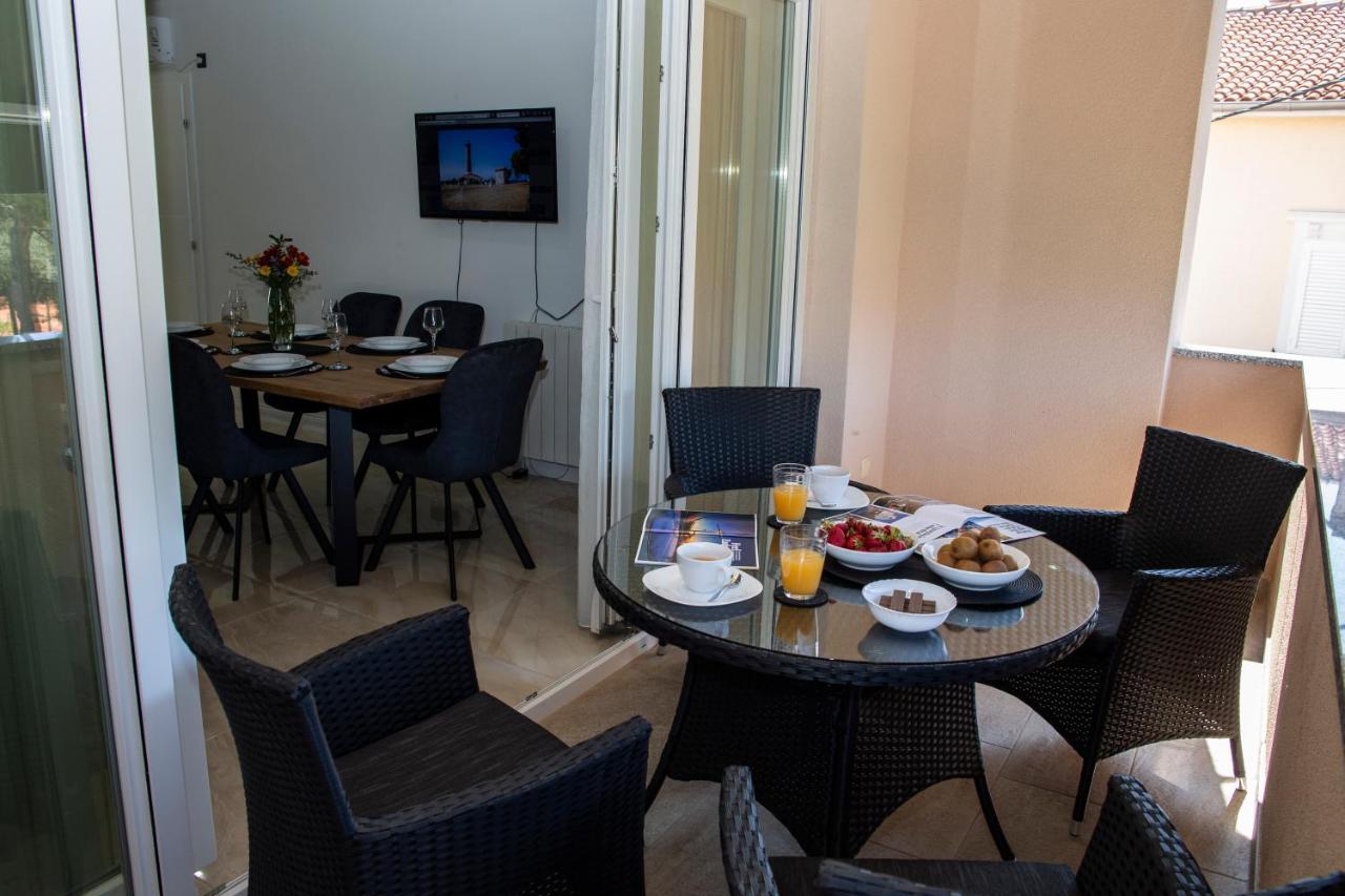 Iadertina Apartment 扎达尔 外观 照片