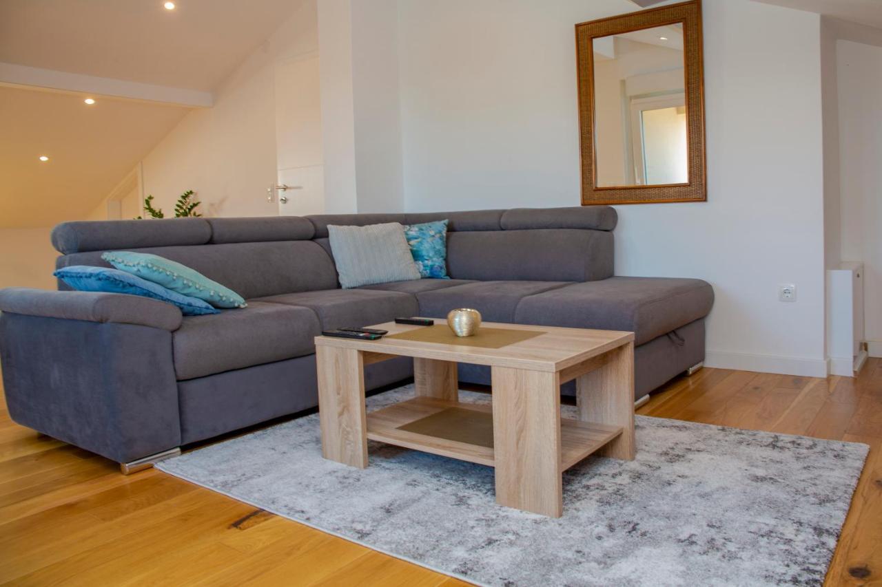 Iadertina Apartment 扎达尔 外观 照片